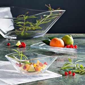 קערות וצלוחיות