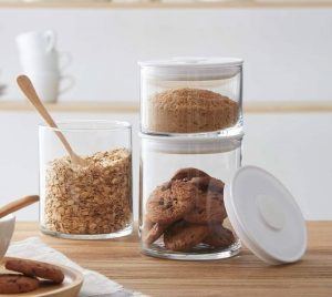 צנצנות ובקבוקים